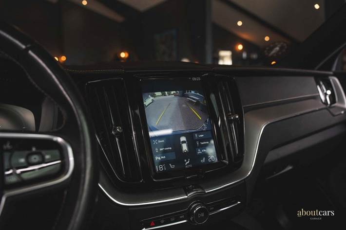 Sort Volvo XC60 fra 2020