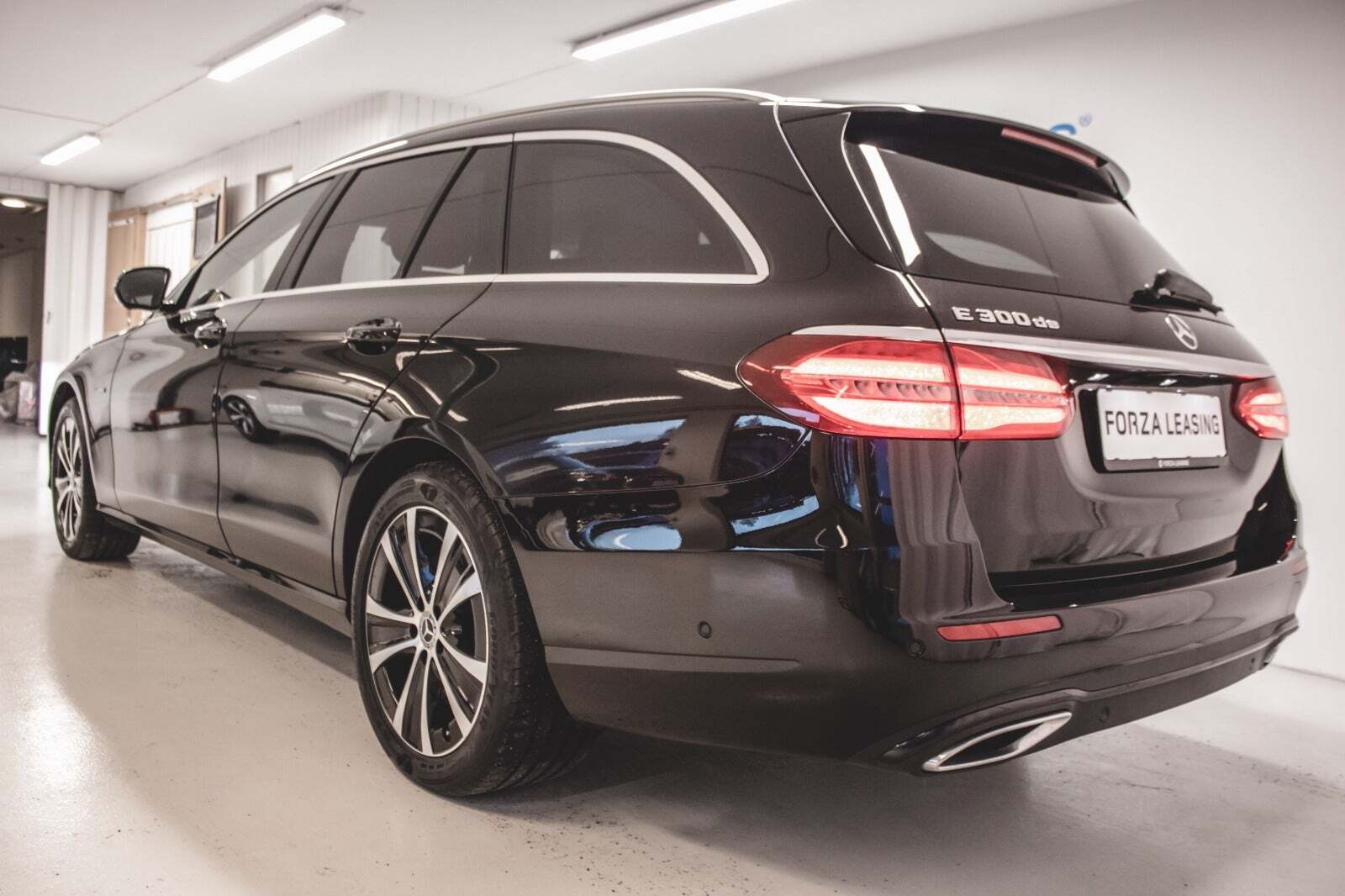 Mercedes E300 de 2,0 Advantage stc. aut.