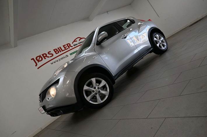 Grå Nissan Juke fra 2012