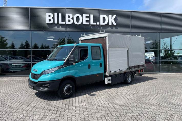 Blå Iveco Daily fra 2021