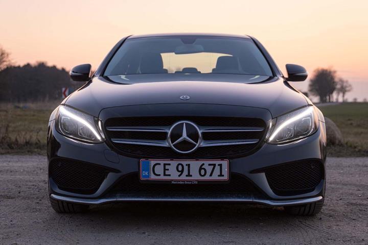 Sort Mercedes C220 d fra 2017
