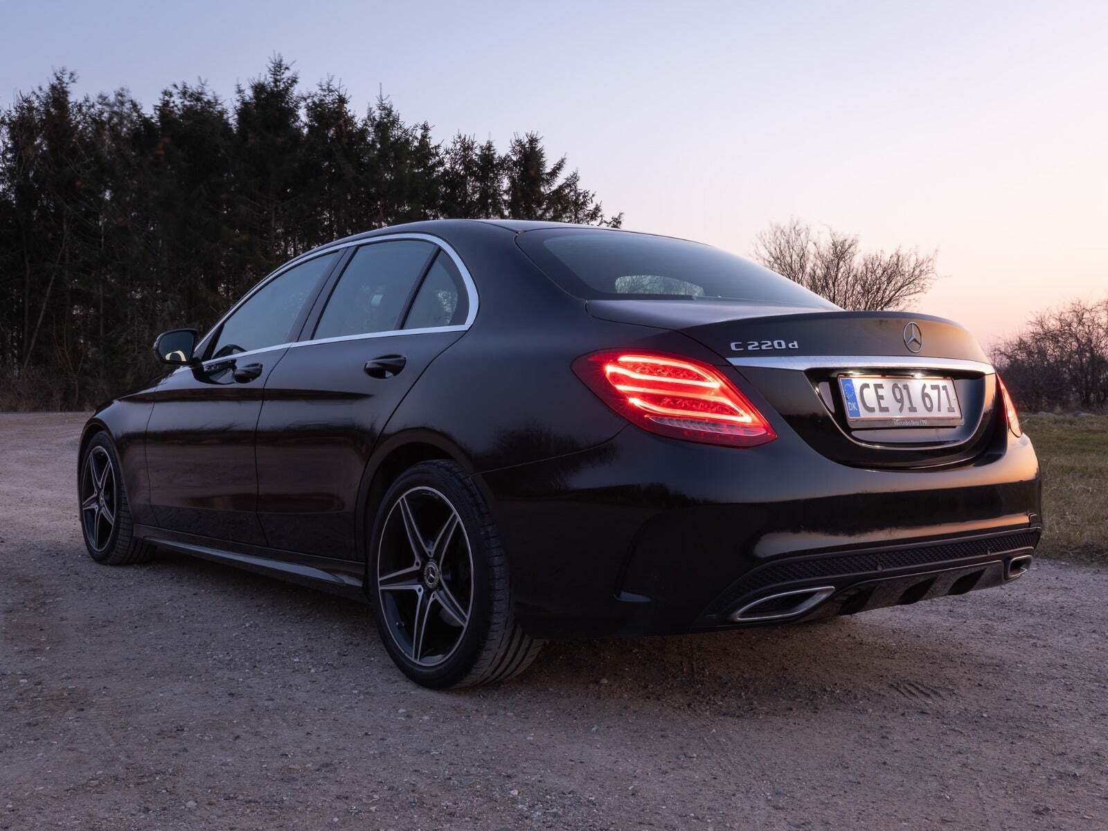 Sort Mercedes C220 d fra 2017