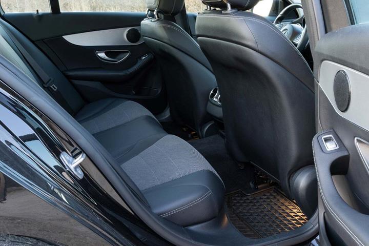 Sort Mercedes C220 d fra 2017