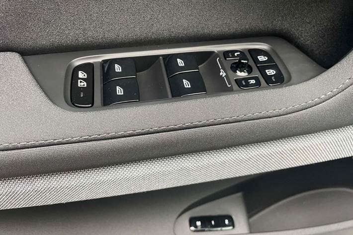 Grå Polestar 2 fra 2024