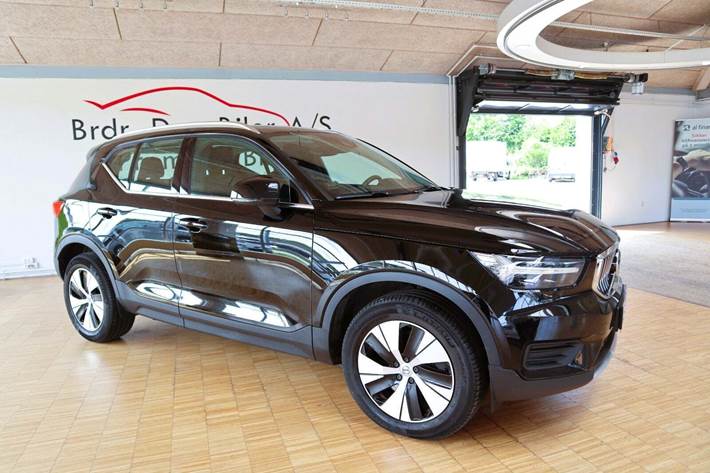 Sort Volvo XC40 fra 2022