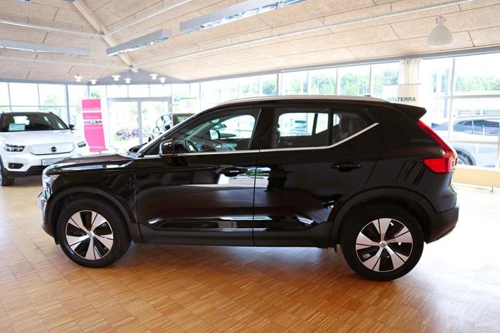 Sort Volvo XC40 fra 2022