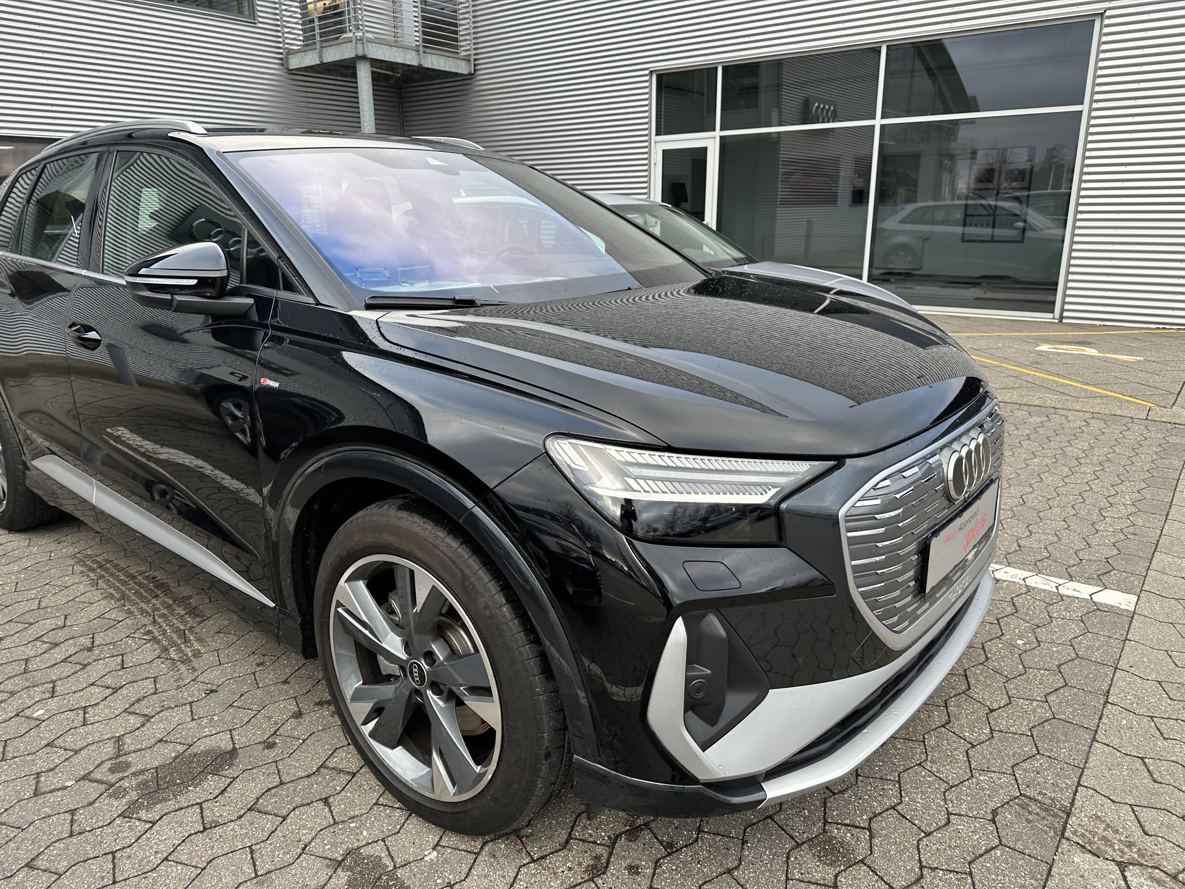 Sort Audi Q4 e-tron fra 2021