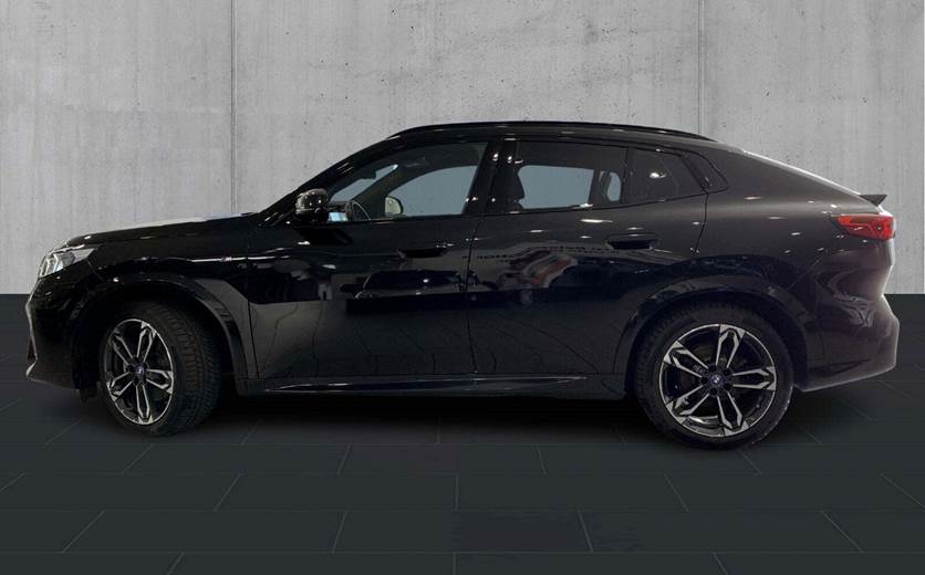 BMW iX2