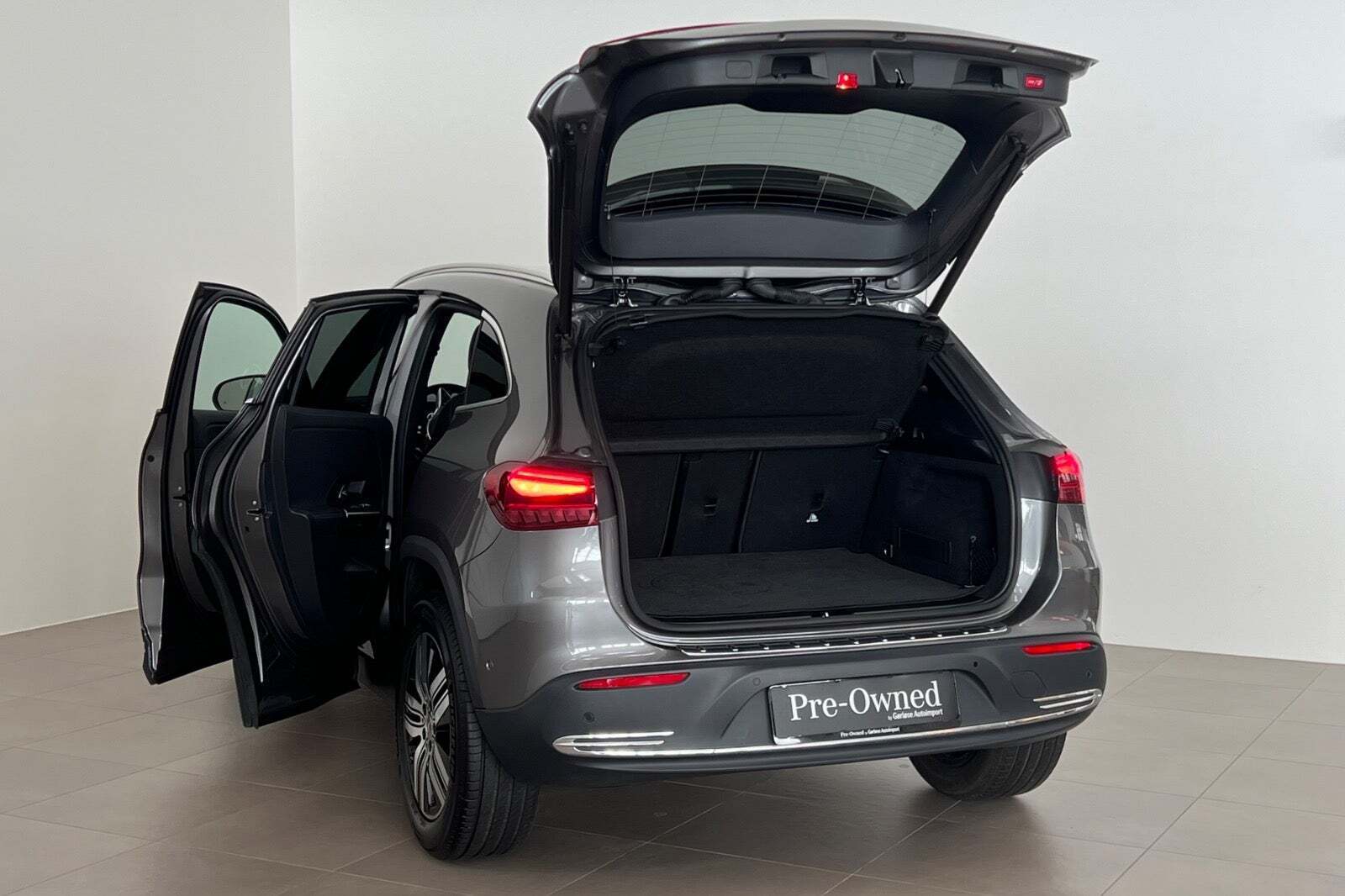 Grå Mercedes EQA250 fra 2024