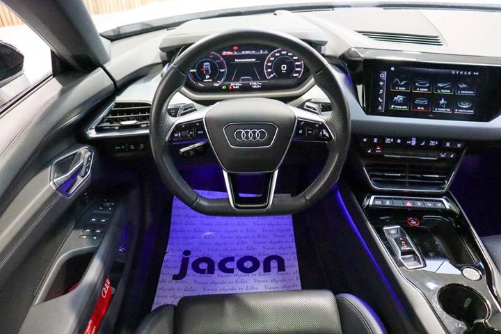 Grå Audi e-tron GT fra 2022