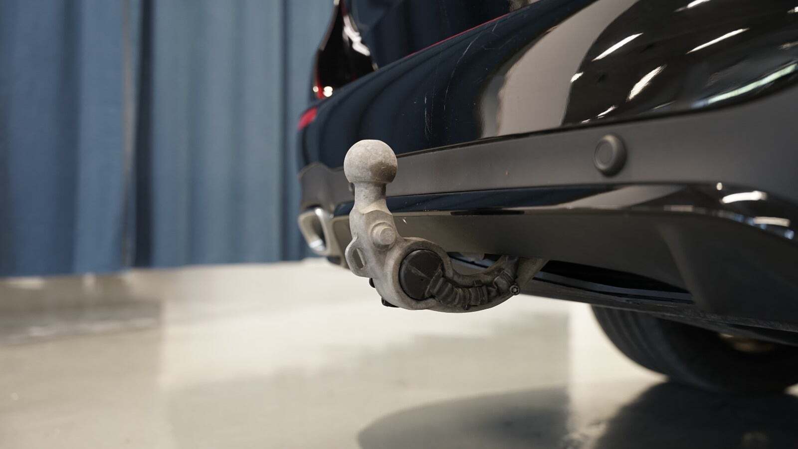 Sort Mercedes E300 de fra 2023