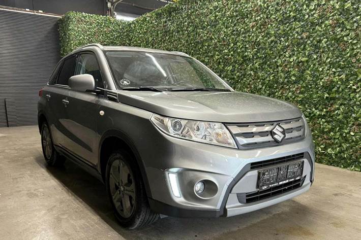 undefined Suzuki Vitara fra 2015 set udefra