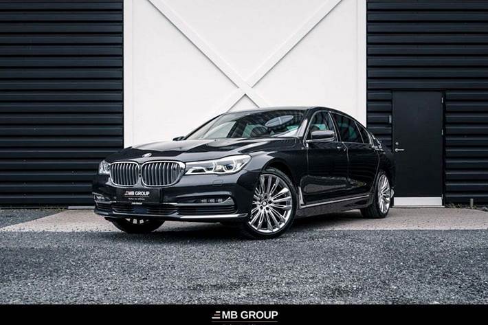 undefined BMW 750Li fra 2016 set udefra