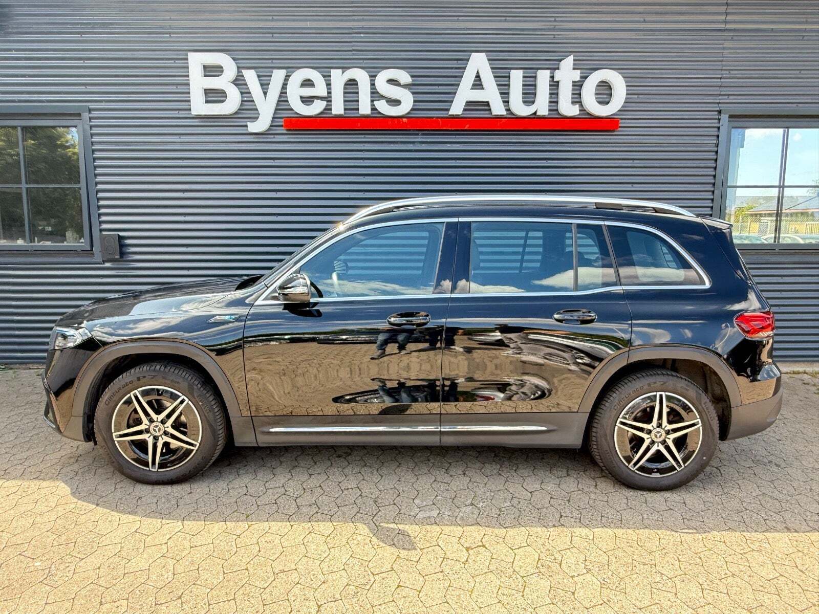 Mercedes EQB300 AMG Line 4Matic