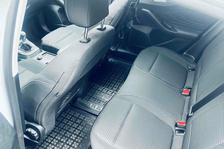Hvid Ford Focus fra 2020