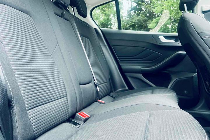 Hvid Ford Focus fra 2020