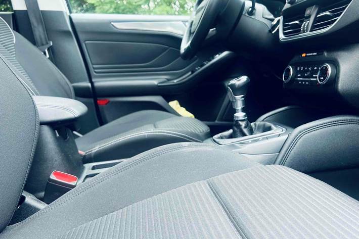 Hvid Ford Focus fra 2020