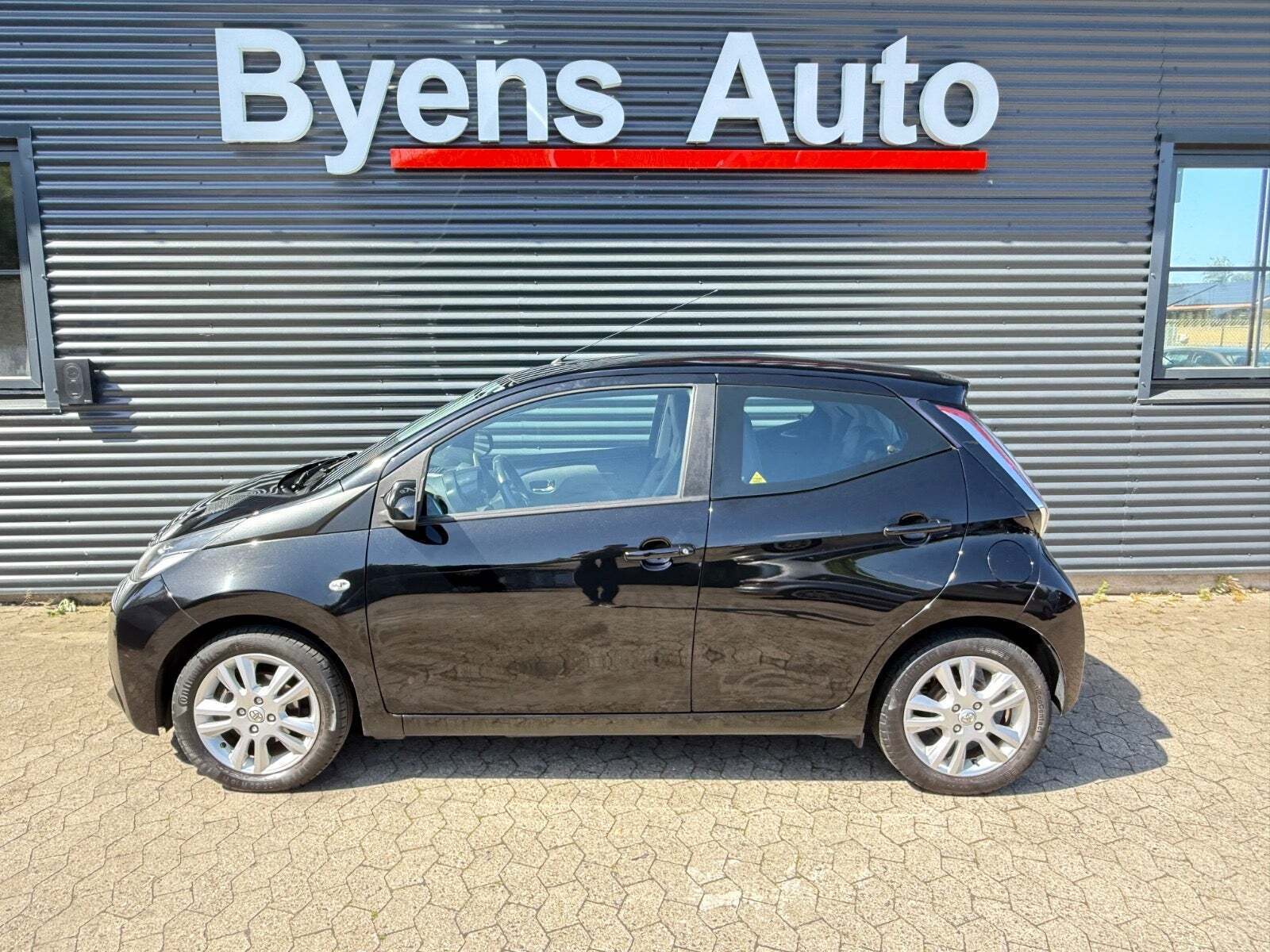 Toyota Aygo 1,0 VVT-i x-black II