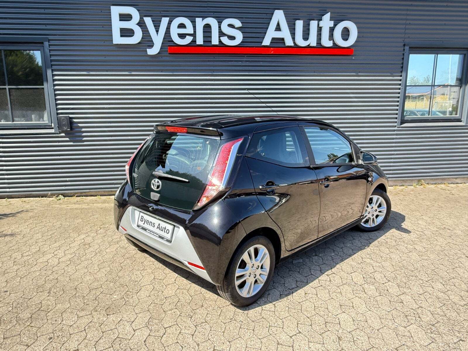 Toyota Aygo 1,0 VVT-i x-black II