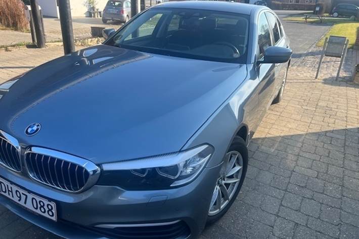 Grå BMW 5-Serie fra 2019