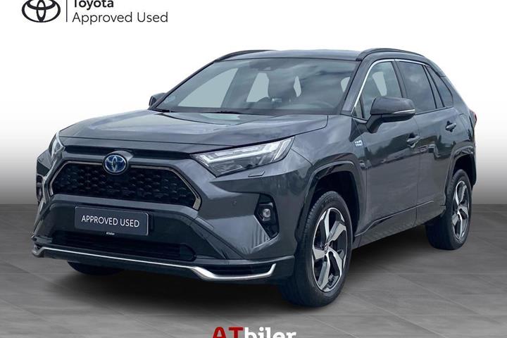 Grå Toyota RAV4 Plug-in fra 2022 set udefra