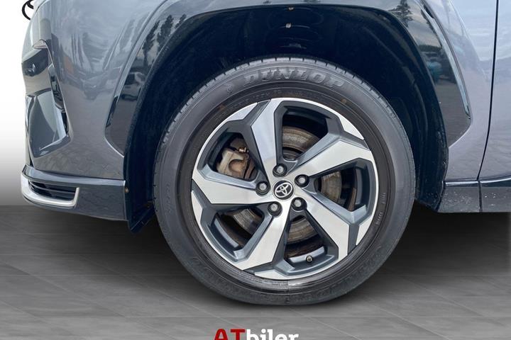 Grå Toyota RAV4 Plug-in fra 2022