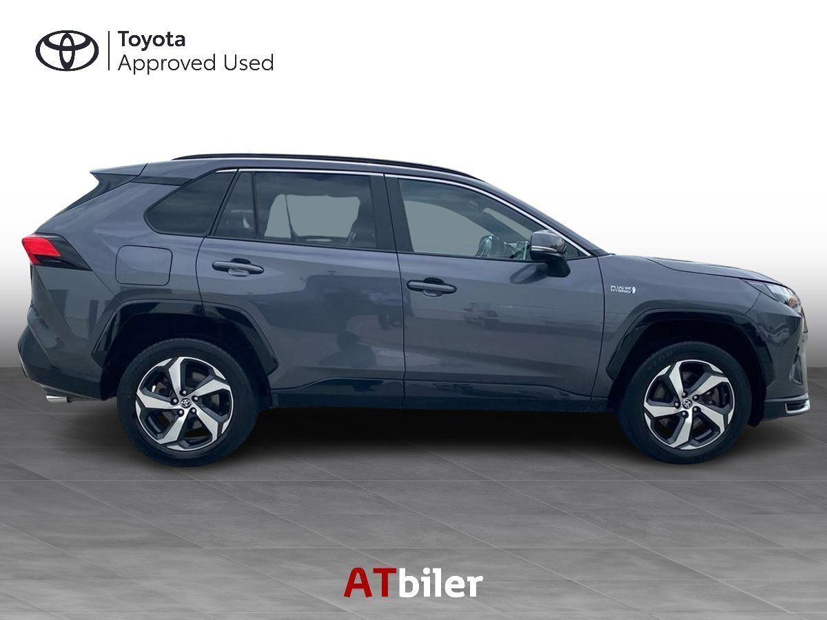 Grå Toyota RAV4 Plug-in fra 2022