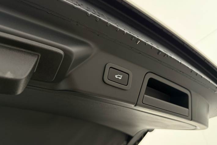 Hvid Land Rover Range Rover Velar fra 2019