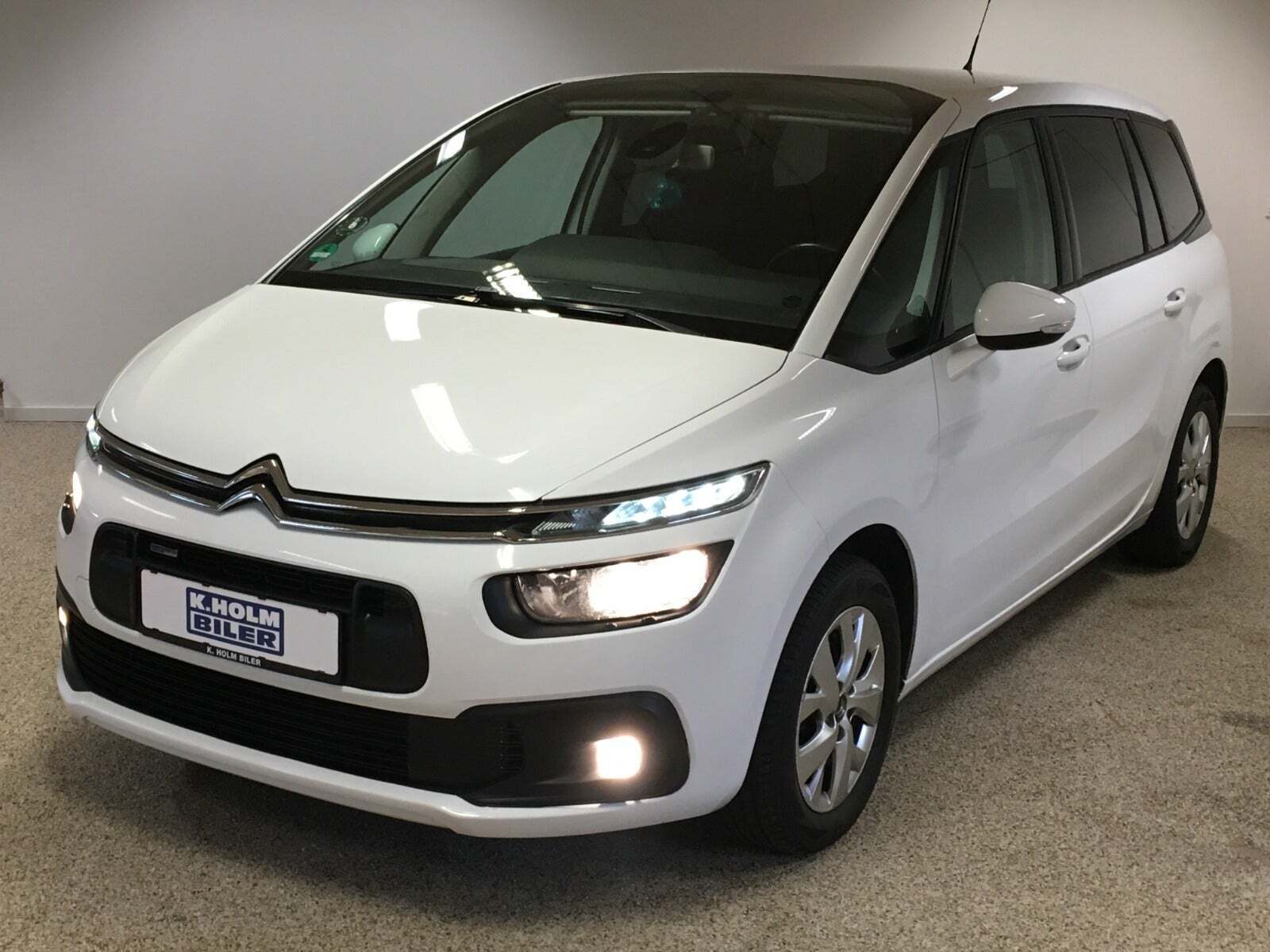Hvid Citroën Grand C4 Picasso fra 2017 set udefra