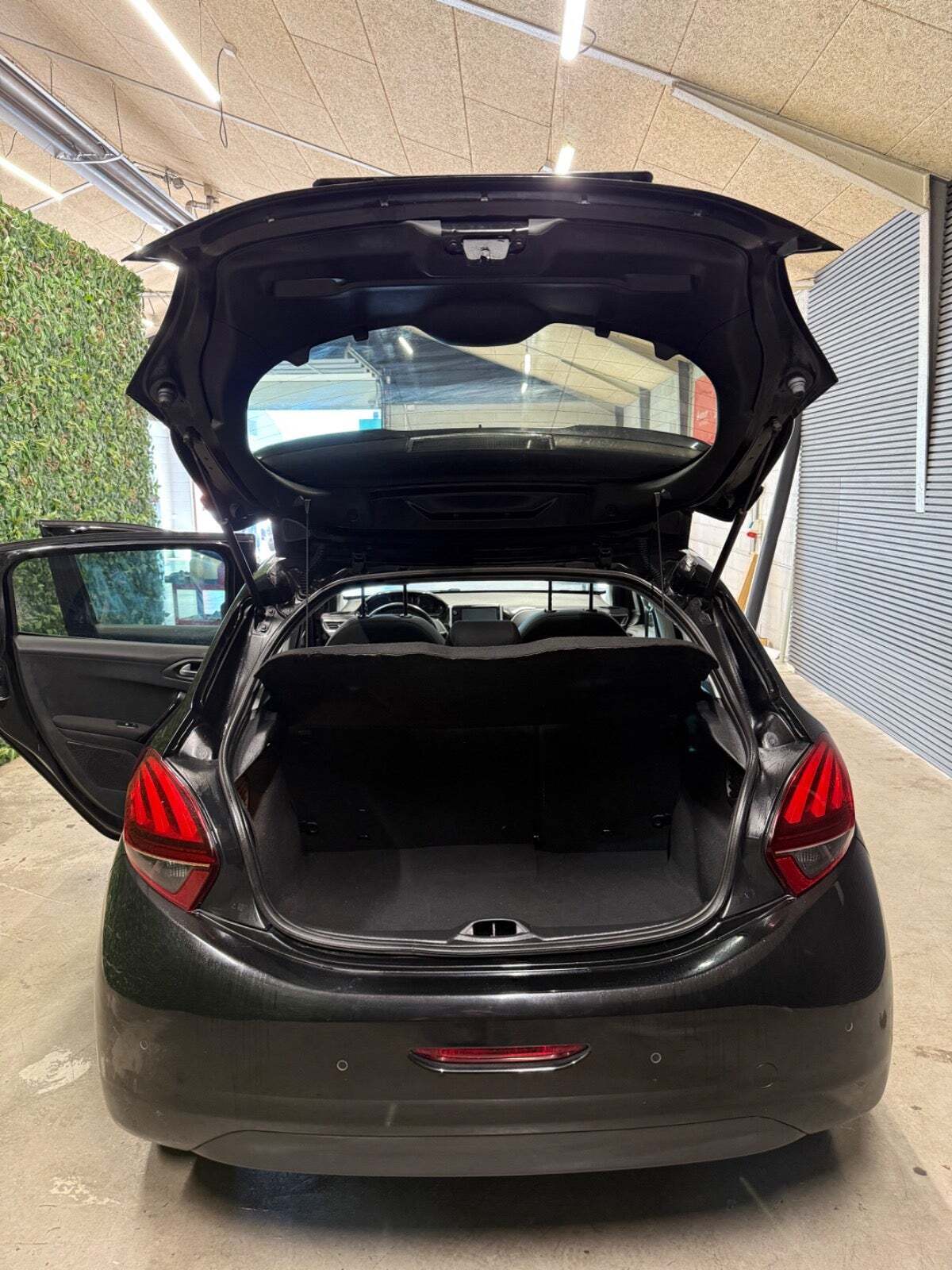 undefined Peugeot 208 fra 2019