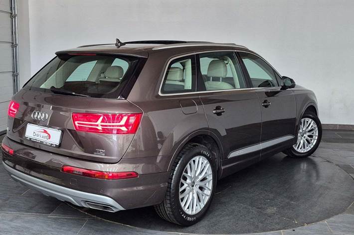 Brun Audi Q7 fra 2016