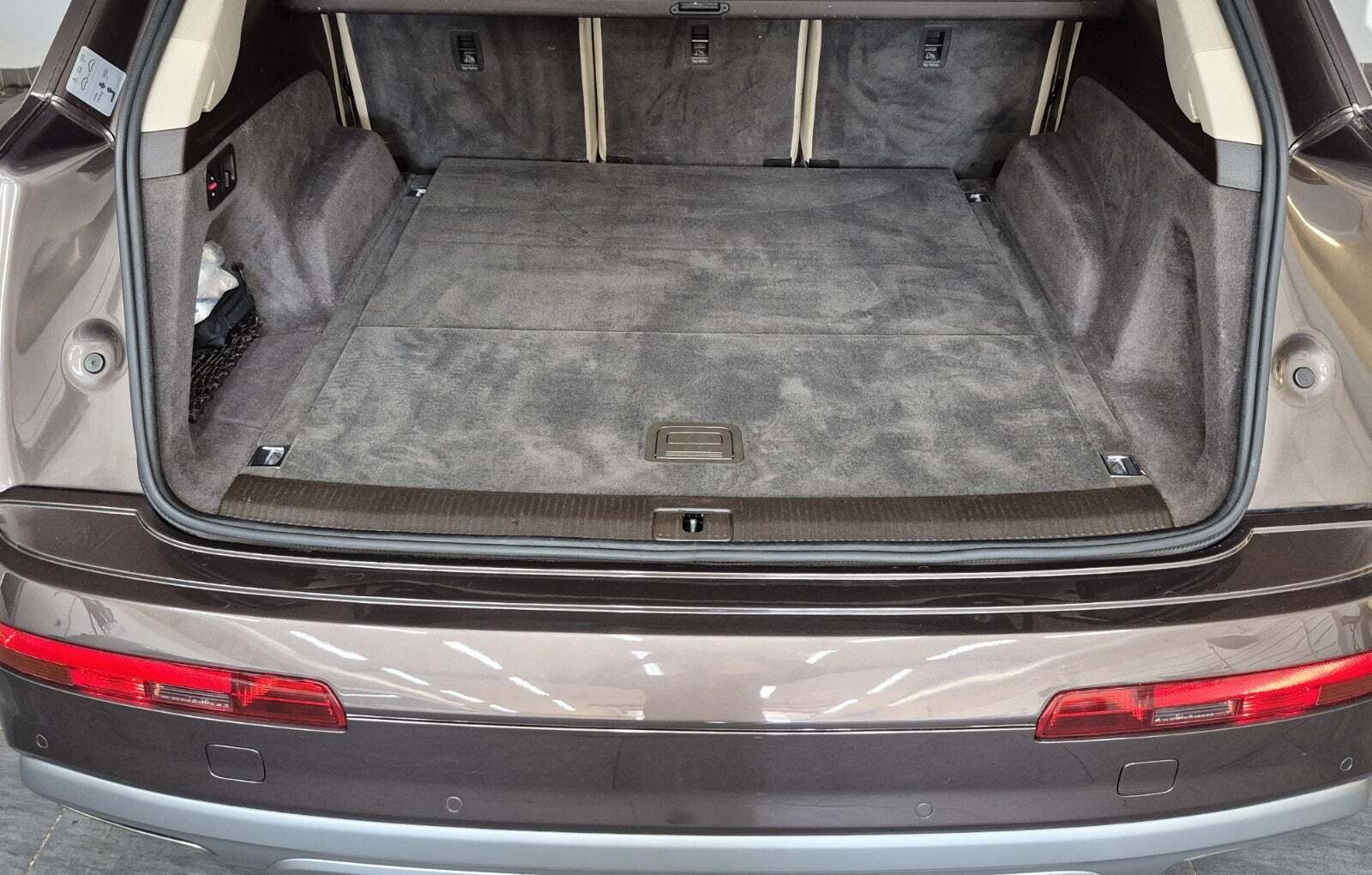 Brun Audi Q7 fra 2016