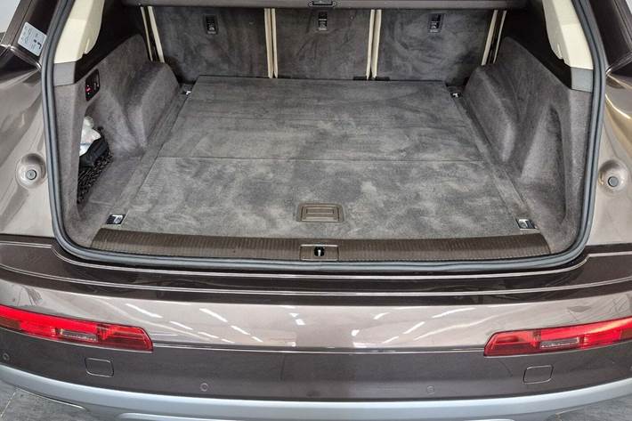 Brun Audi Q7 fra 2016