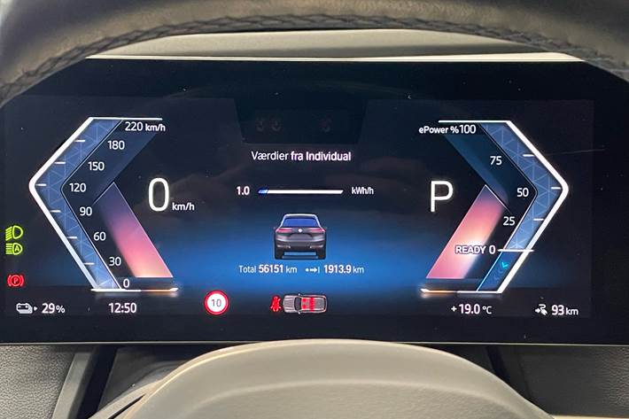 Grå BMW iX fra 2022