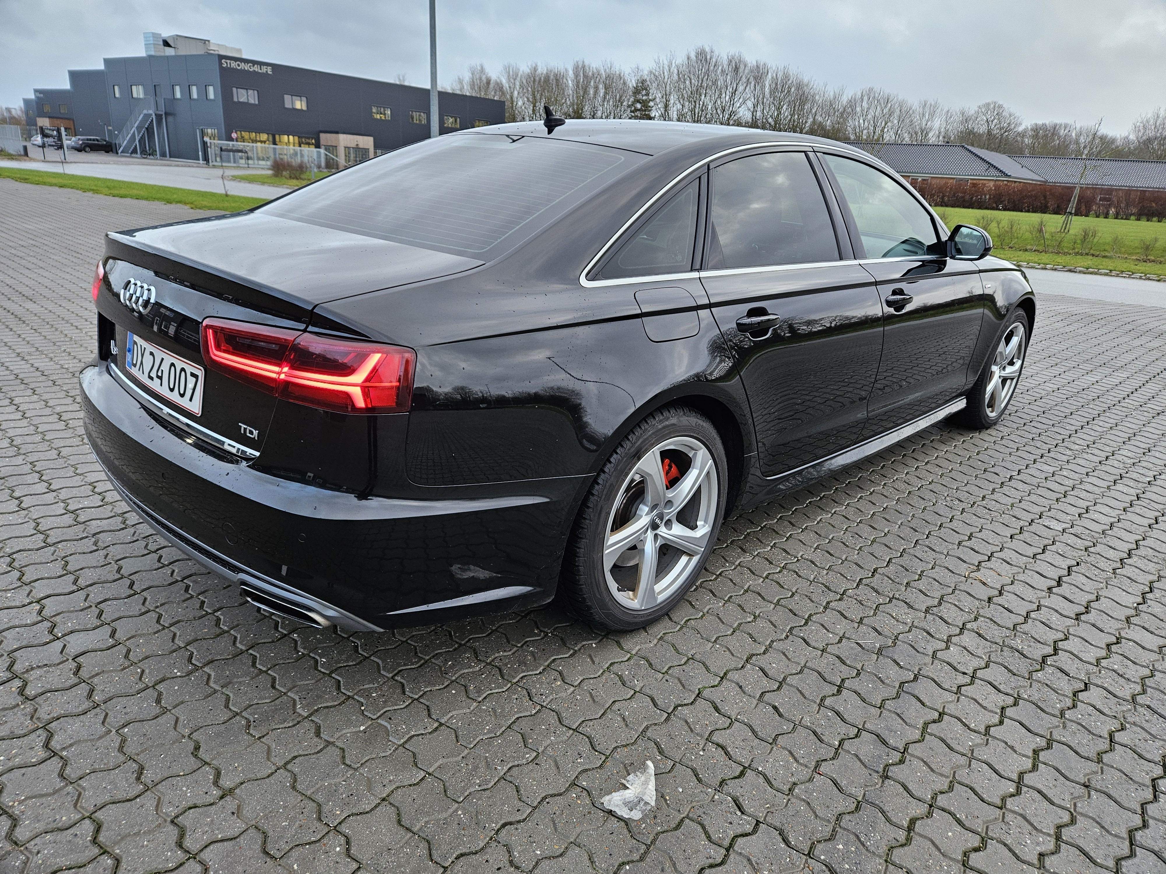 Sort Audi A6 fra 2015