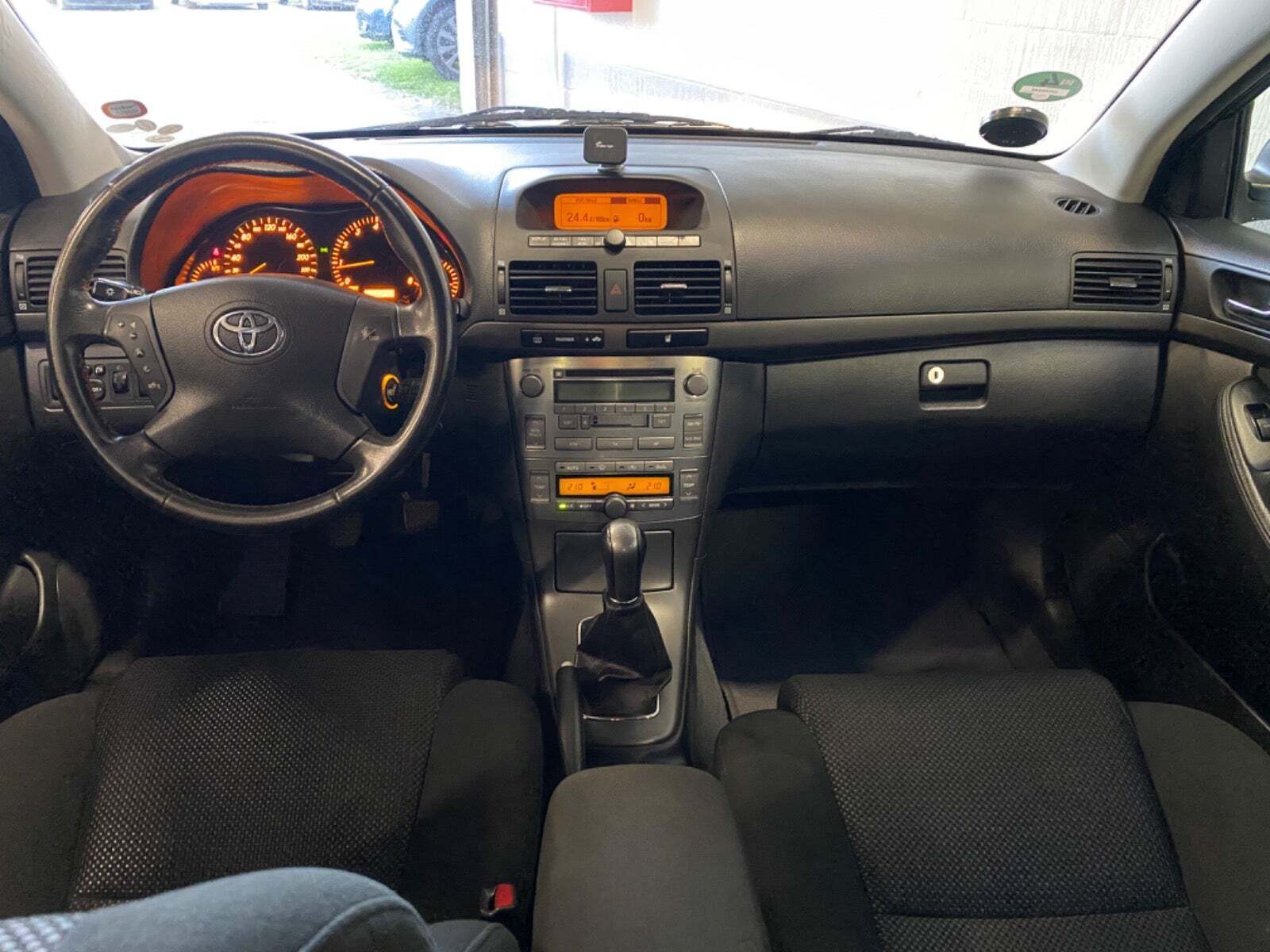 undefined Toyota Avensis fra 2004