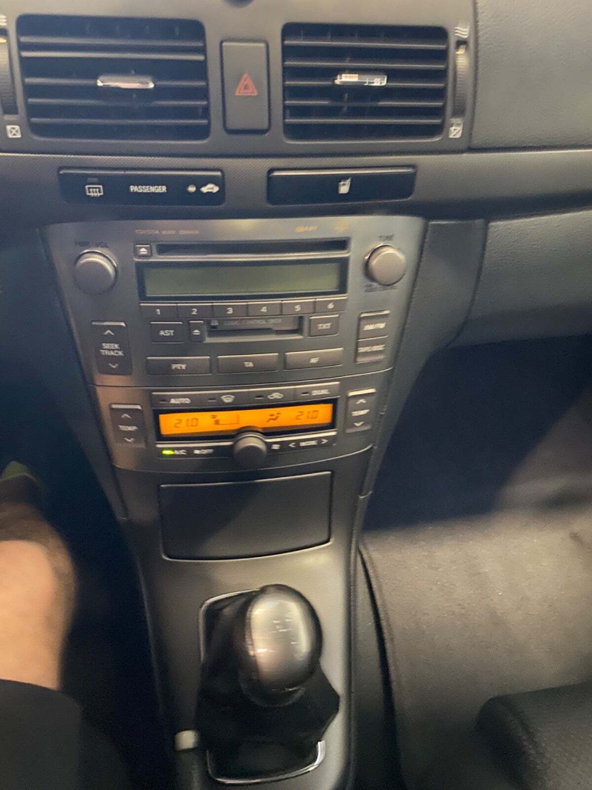 undefined Toyota Avensis fra 2004