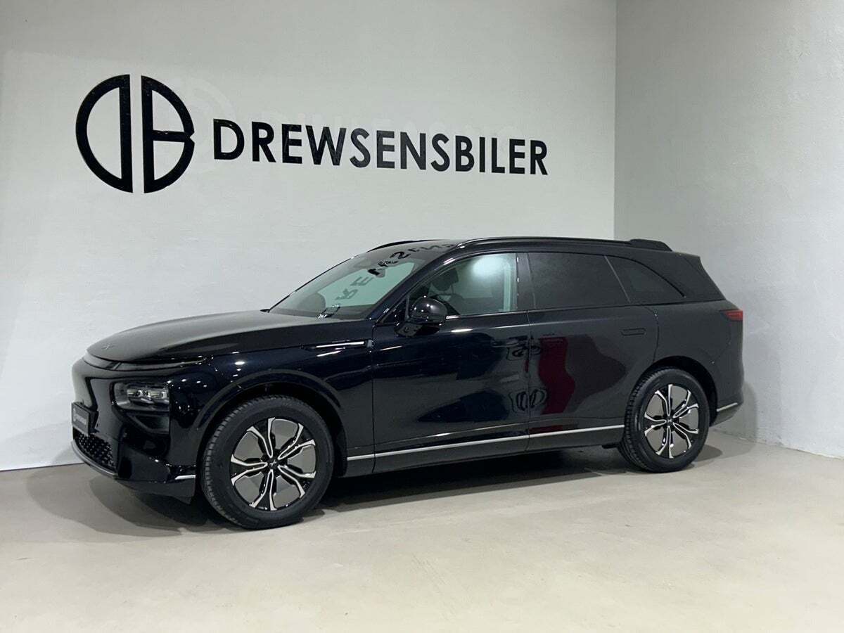 Sort Xpeng G9 fra 2023