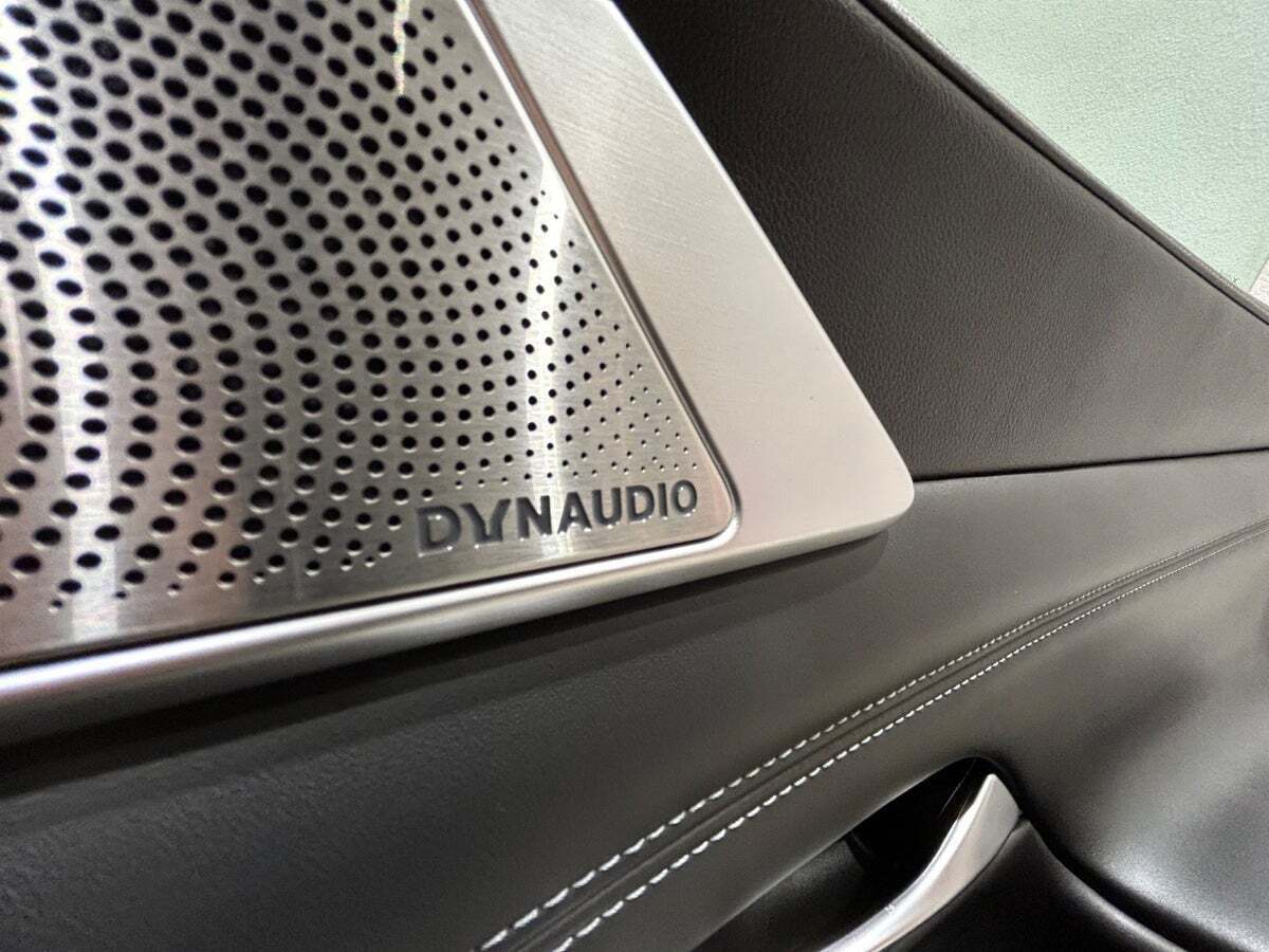 Sort Xpeng G9 fra 2023