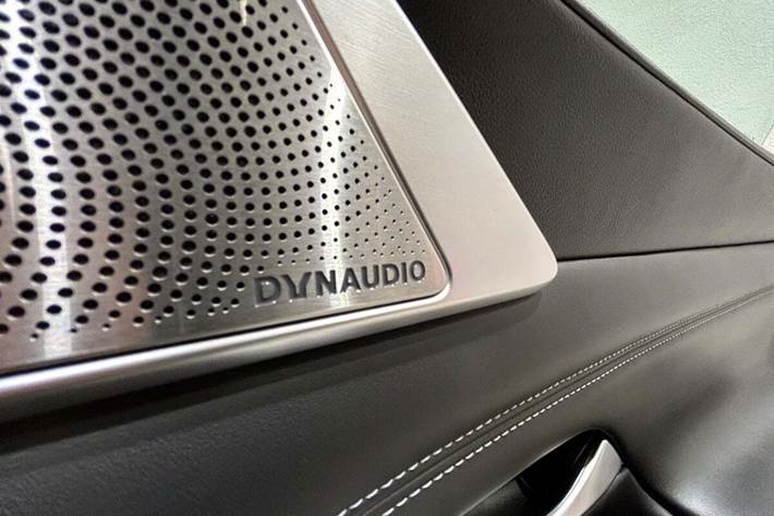 Sort Xpeng G9 fra 2023