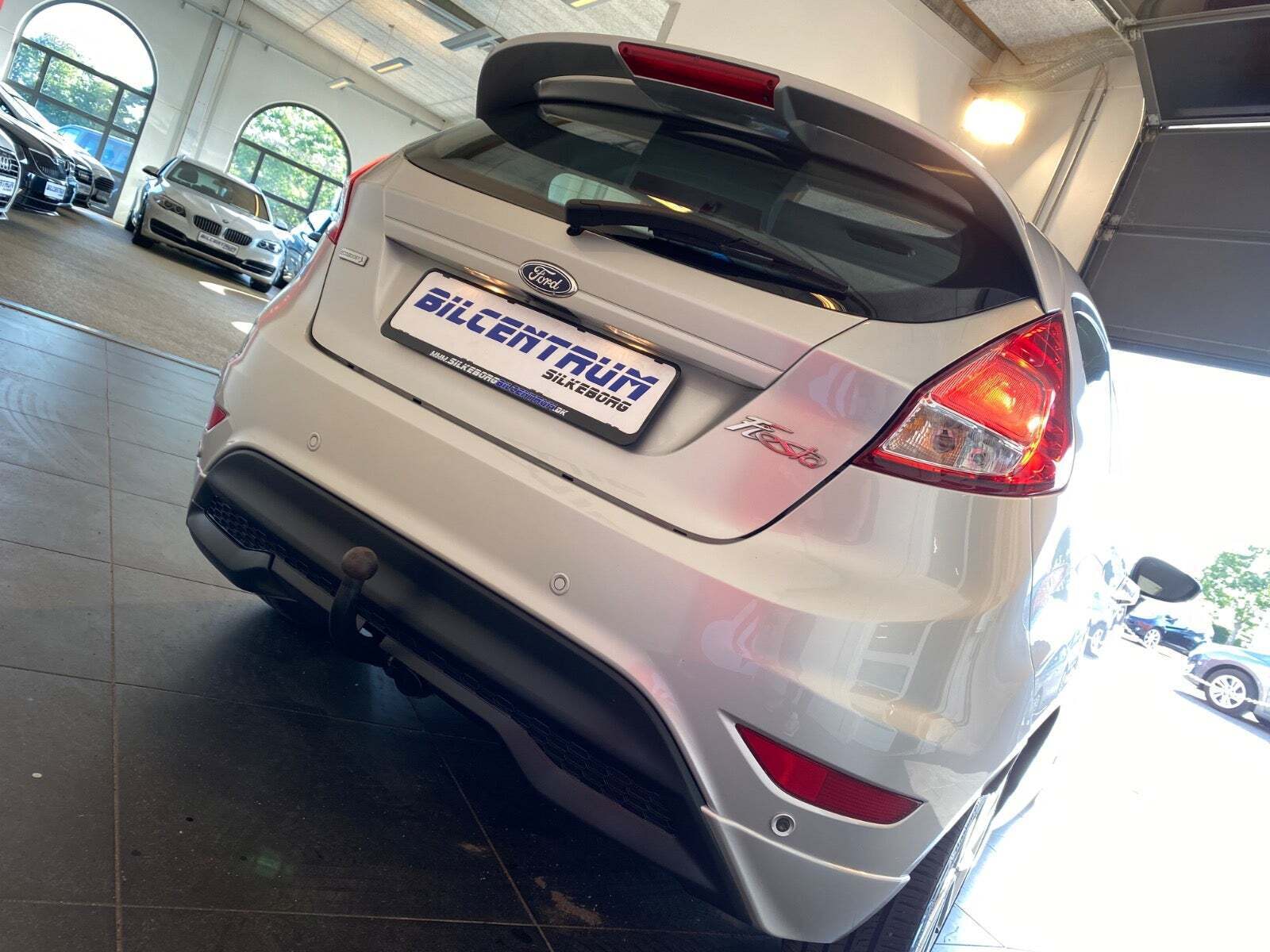 Sølv Ford Fiesta fra 2014