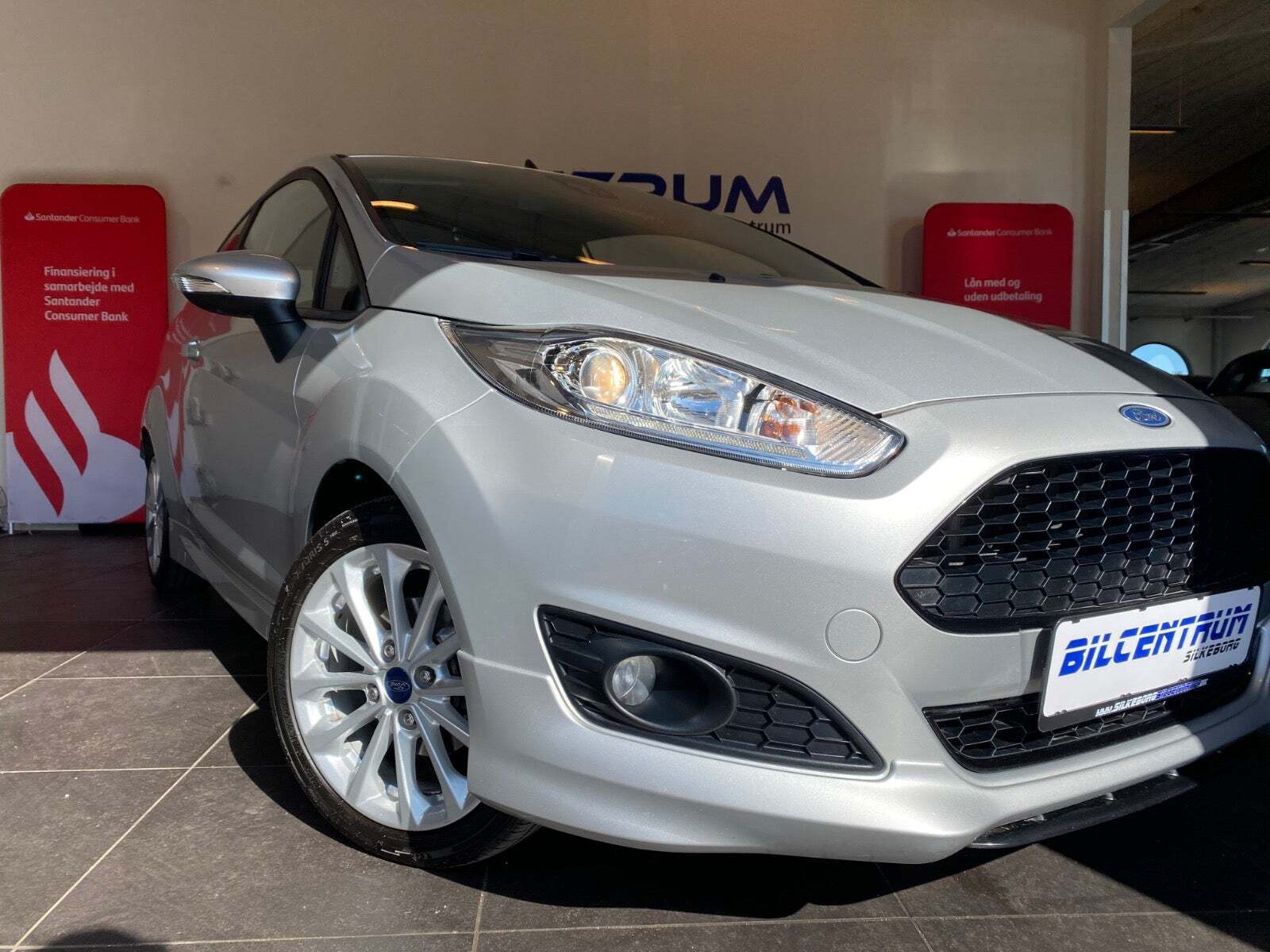 Sølv Ford Fiesta fra 2014