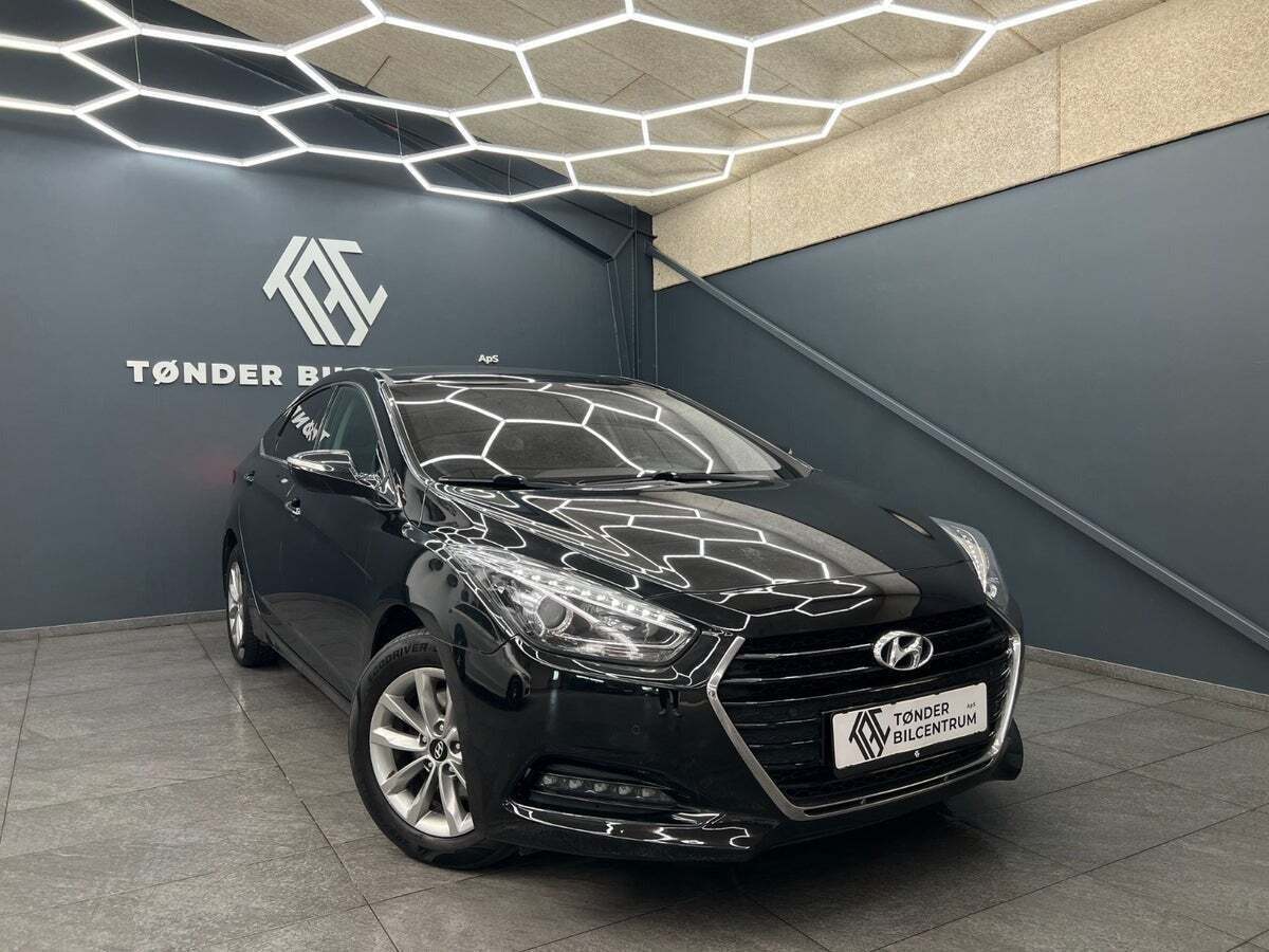 Sort Hyundai i40 fra 2016