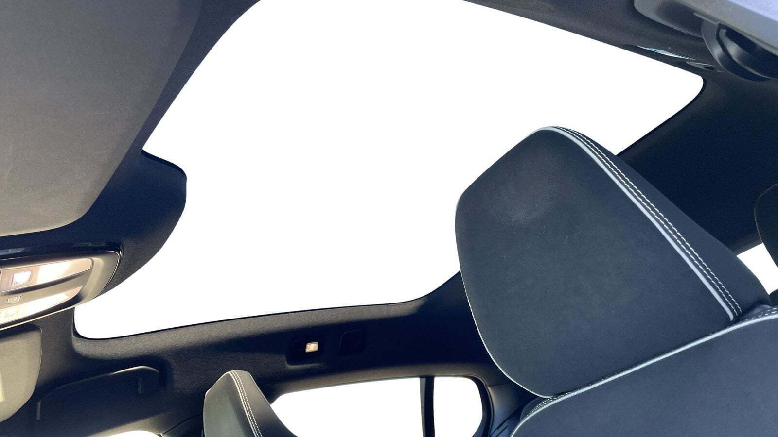 Blå Volvo C40 fra 2024