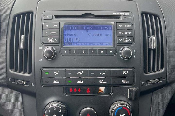 Blå Hyundai i30 fra 2007