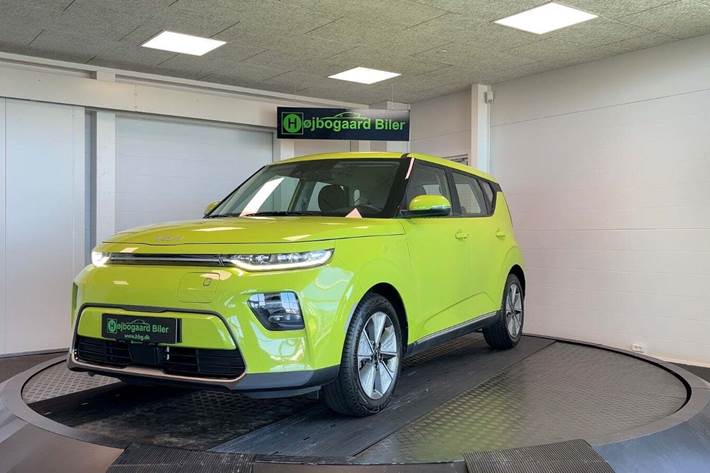 Grøn Kia e-Soul fra 2021 set udefra