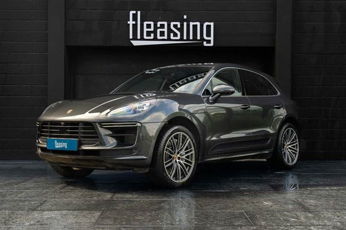 Grå Porsche Macan Turbo fra 2020