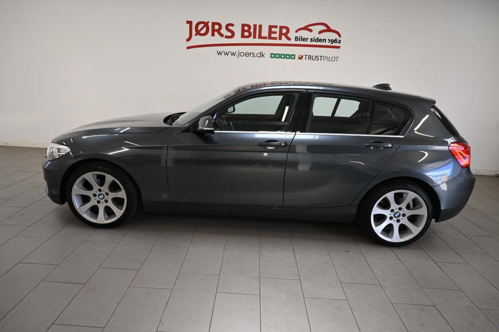 BMW 120d 2,0 Connected aut.