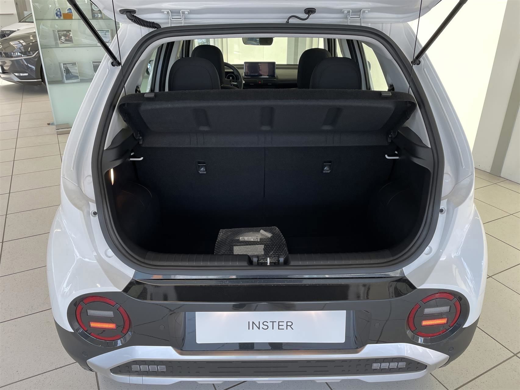 Hvid Hyundai Inster fra 2025