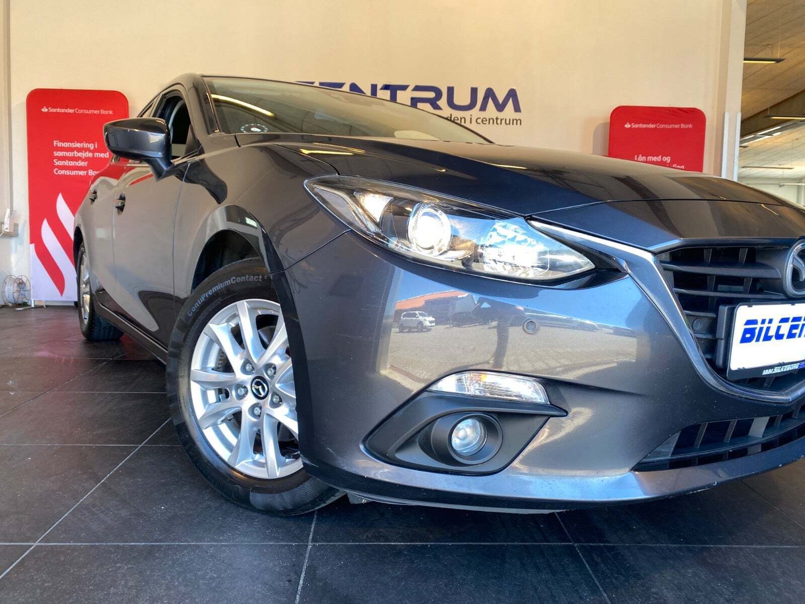 Grå Mazda 3 fra 2013